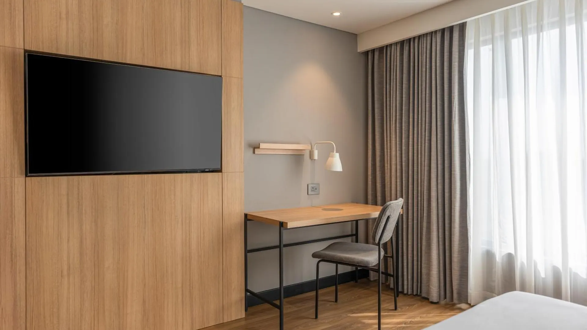 Park Inn & Suites By Radisson Thrissur East Fort Hotel