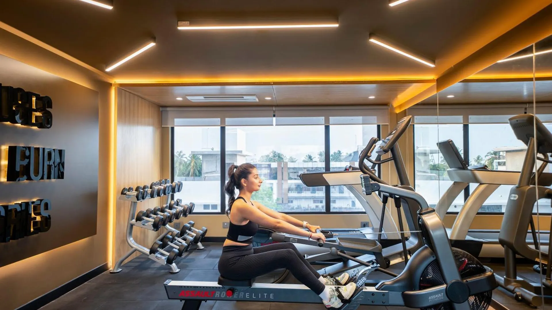 Park Inn & Suites By Radisson Thrissur East Fort