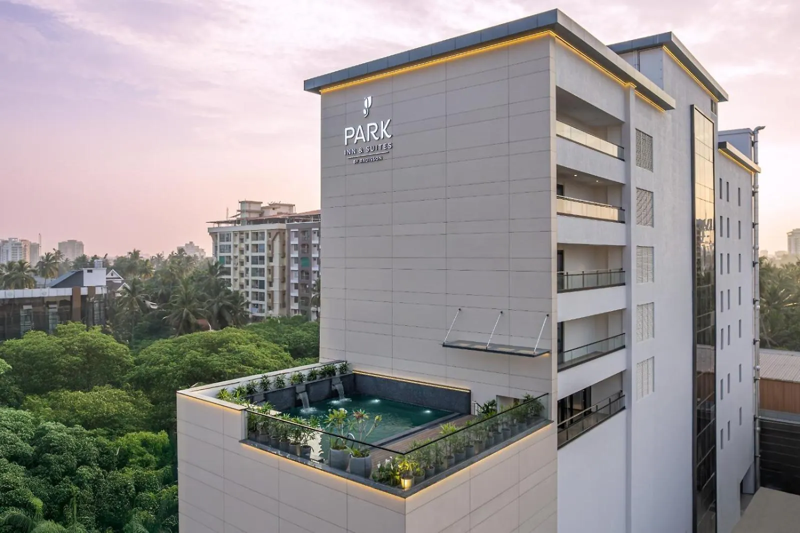 Park Inn & Suites By Radisson Thrissur East Fort