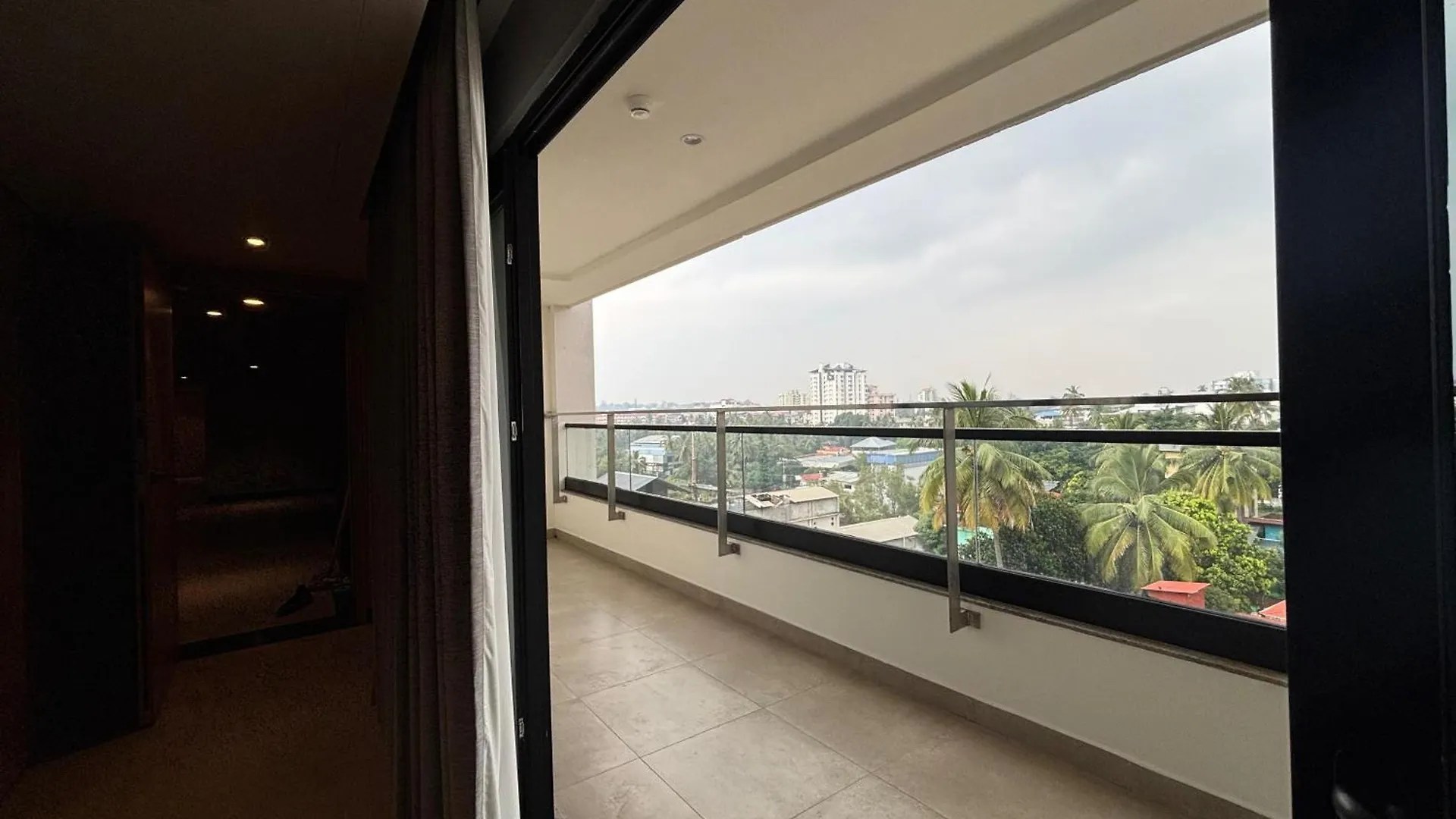 Park Inn & Suites By Radisson Thrissur East Fort